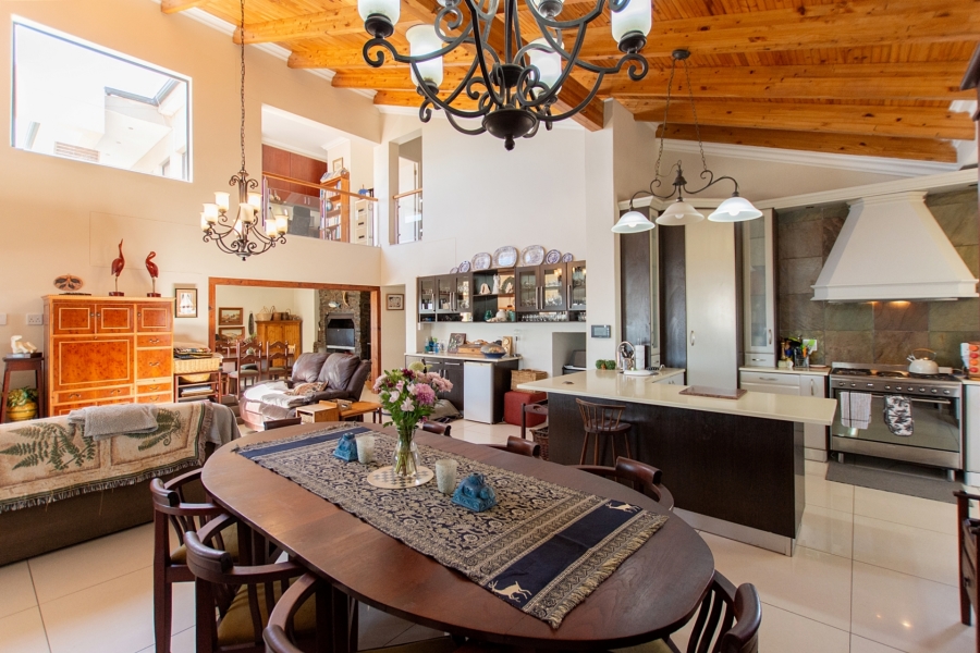 5 Bedroom Property for Sale in Myburgh Park Western Cape